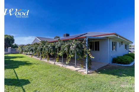 52-54 Hammer St, Howlong, NSW 2643