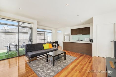 4/24 Irvine Cres, Brunswick West, VIC 3055