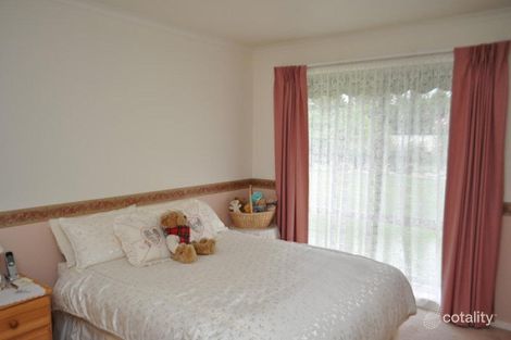Property photo of 2 Protea Court Shepparton VIC 3630