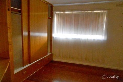 Property photo of 2 Carol Avenue Cranbourne VIC 3977