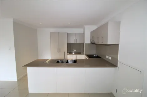 Property photo of 2/23 Garden Road Coomera QLD 4209