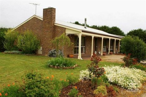 19 Tickawarra Rd, Romsey, VIC 3434