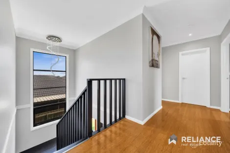 Property photo of 11 Fields Way Truganina VIC 3029