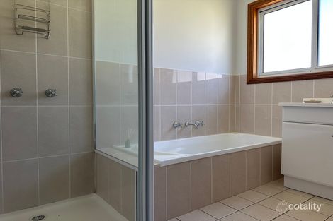 Property photo of 1 Blackburn Place Khancoban NSW 2642