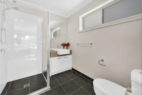 Property photo of 13 Edwin Close Manor Lakes VIC 3024