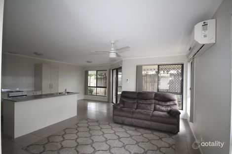 Property photo of 2/86 Valentine Circuit Augustine Heights QLD 4300