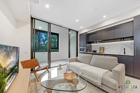 302/2D WHARF RD, MELROSE PARK, NSW 2114