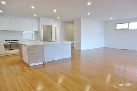 Property photo of 17 Shelburn Way Cranbourne East VIC 3977