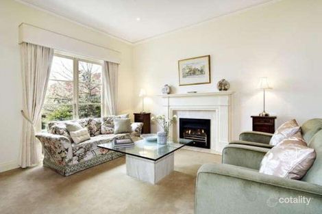 Property photo of 2/16 Rosedale Road Glen Iris VIC 3146