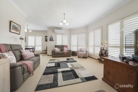 Property photo of 2 Hennenlotter Court Kearneys Spring QLD 4350