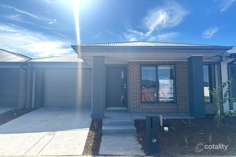 30 Vondel Way, Clyde North, VIC 3978