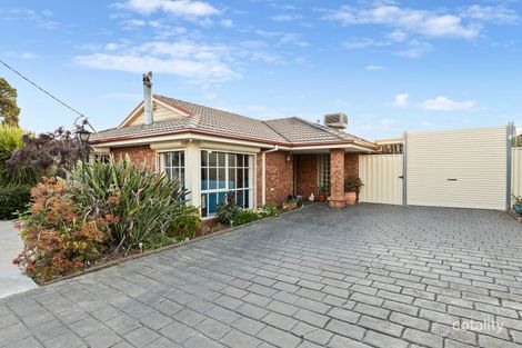 Property photo of 4 Hayle Court Craigieburn VIC 3064