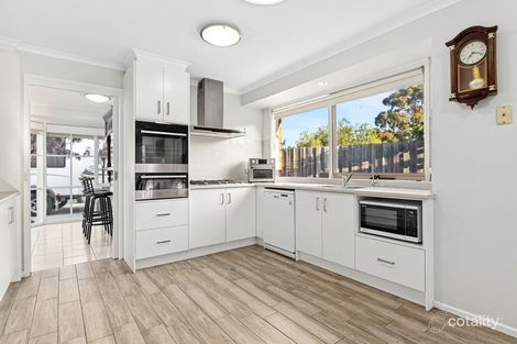 Property photo of 4 Hayle Court Craigieburn VIC 3064