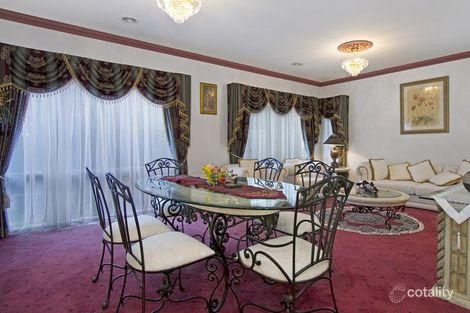 Property photo of 7 Huntingtower Crescent Mount Waverley VIC 3149
