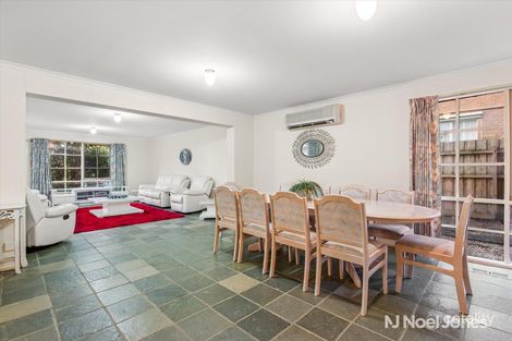 Property photo of 6 Summerhill Park Drive Mooroolbark VIC 3138