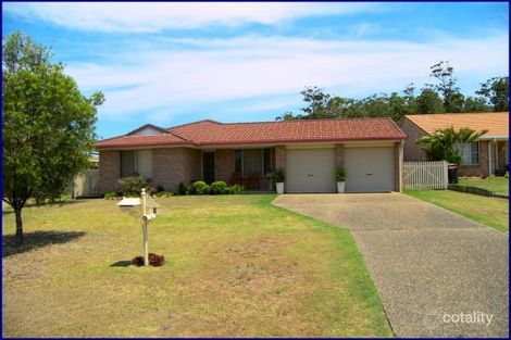 4 Yarra Ave, Port Macquarie, NSW 2444