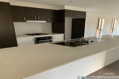Property photo of 33 Mulligan Circuit Officer VIC 3809