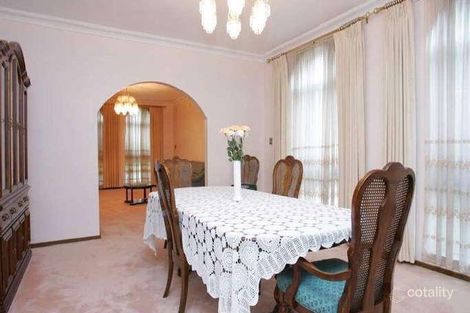 Property photo of 26 Windsor Drive Avondale Heights VIC 3034