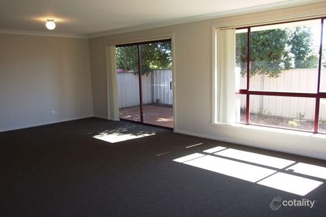 Property photo of 1/8 Rosedale Place Orange NSW 2800