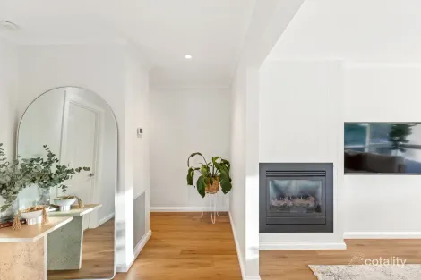 Property photo of 24 Geoffrey Drive Kilsyth VIC 3137