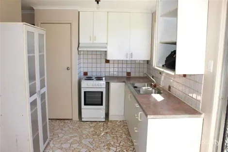 Property photo of 2 Parkland Court Eagleby QLD 4207