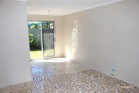 Property photo of 2 Parkland Court Eagleby QLD 4207