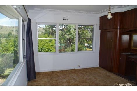 Property photo of 7 Fairbairn Street Willow Tree NSW 2339
