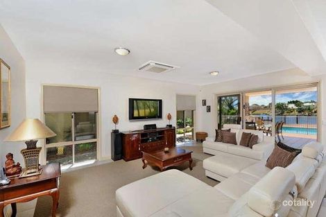 Property photo of 11 Tortuga Place Clear Island Waters QLD 4226