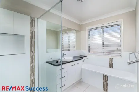 Property photo of 20 Neiwand Street Kearneys Spring QLD 4350