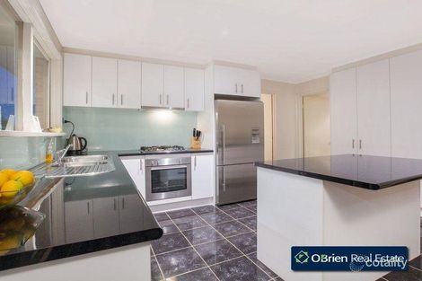 Property photo of 12 Florence Avenue Berwick VIC 3806