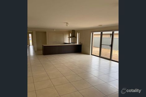 Property photo of 20 Carisbrook Circuit Truganina VIC 3029