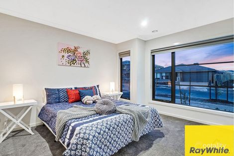 Property photo of 16 Blazon Drive Tarneit VIC 3029