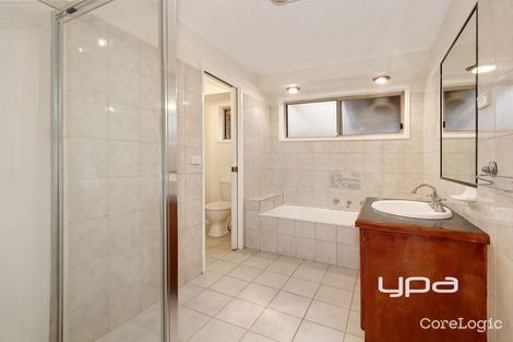 Property photo of 6 Mitta Mitta Way Meadow Heights VIC 3048