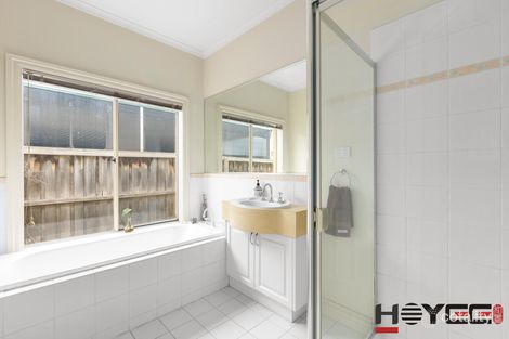Property photo of 35 Shearer Close Sydenham VIC 3037