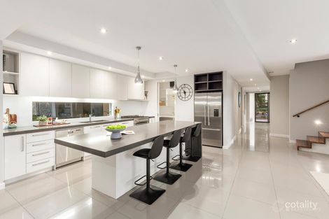 Property photo of 10 Omeara Place Macleod VIC 3085