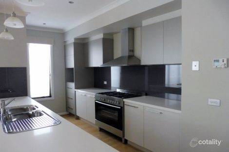 Property photo of 12 Red Maple Drive Cranbourne West VIC 3977