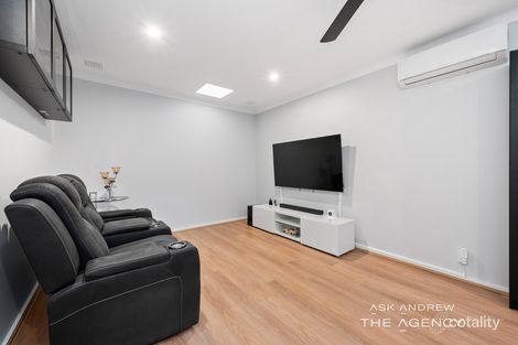 Property photo of 54 Hewitt Way Booragoon WA 6154