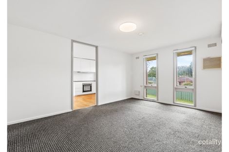 Property photo of 2 Pemworth Close Wyoming NSW 2250