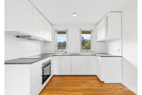 Property photo of 2 Pemworth Close Wyoming NSW 2250