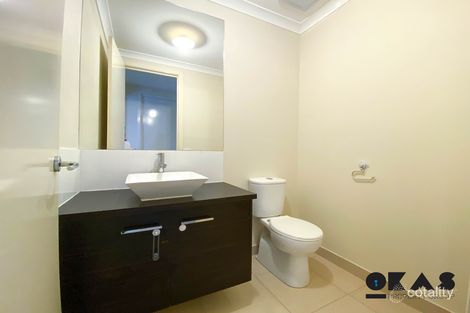 Property photo of 4 Tanoa Crescent Point Cook VIC 3030