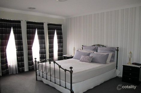 Property photo of 15 Drummond Street Caroline Springs VIC 3023