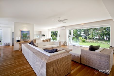 Property photo of 34 Pacific Parade Mission Beach QLD 4852