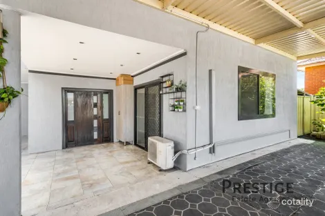 563 The Horsley Dr, Smithfield, NSW 2164