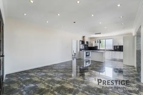 Property photo of 563 The Horsley Drive Smithfield NSW 2164
