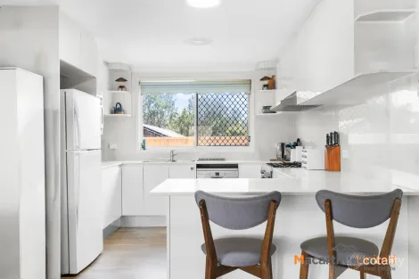 Property photo of 4 Menus Place Rosemeadow NSW 2560
