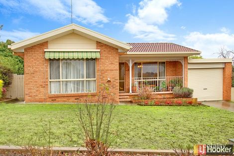 Property photo of 3 Russell Place Karabar NSW 2620