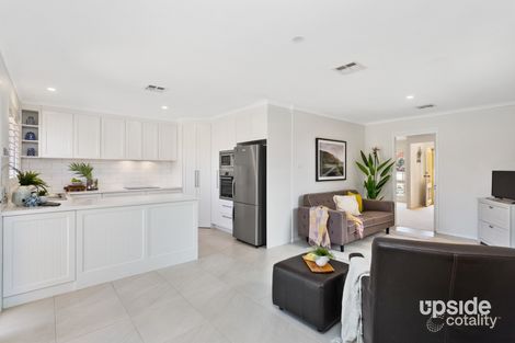 Property photo of 8 Nicolle Place Monash ACT 2904