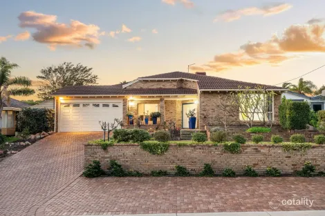 11 Gunida St, Mullaloo, WA 6027