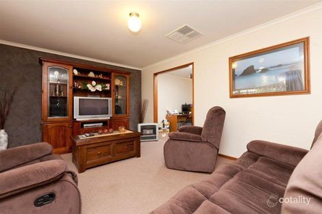 Property photo of 16 Helen Court Mildura VIC 3500