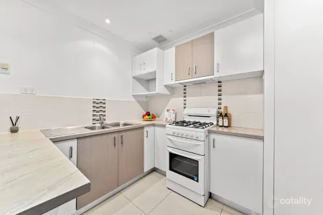 Property photo of 23/18 Magellan Road Springwood QLD 4127
